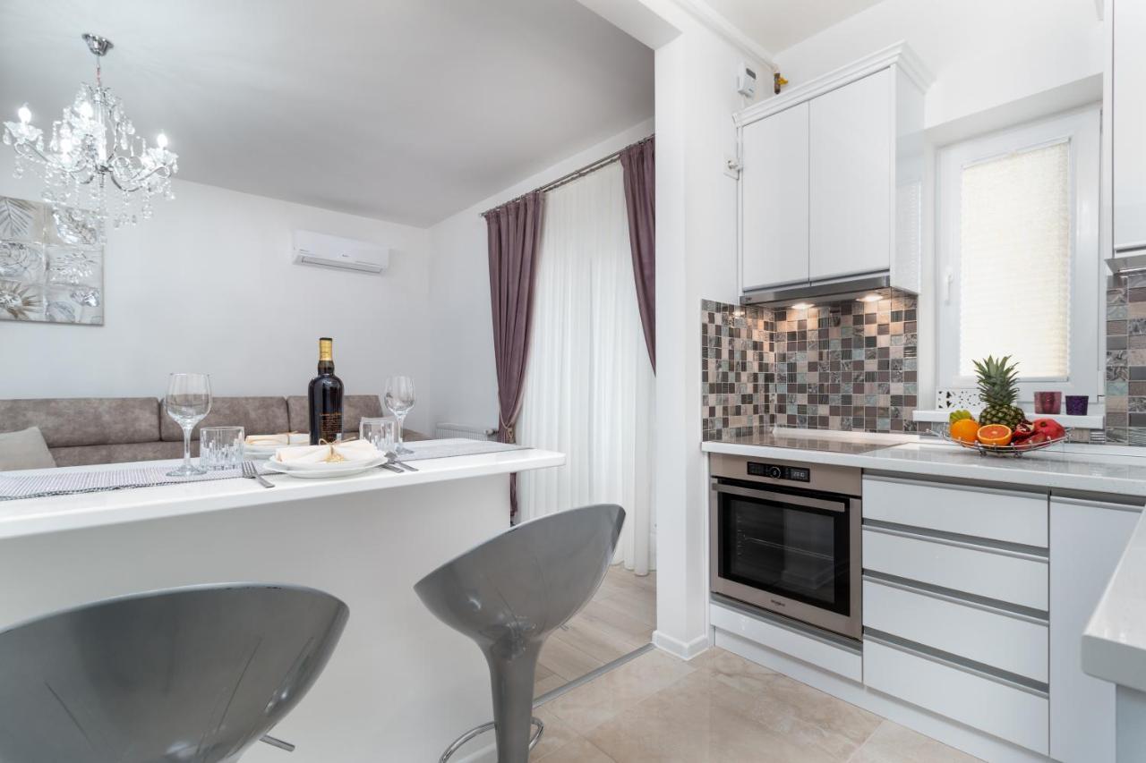 Premier Apartment Luceafarul Oradea Exterior foto
